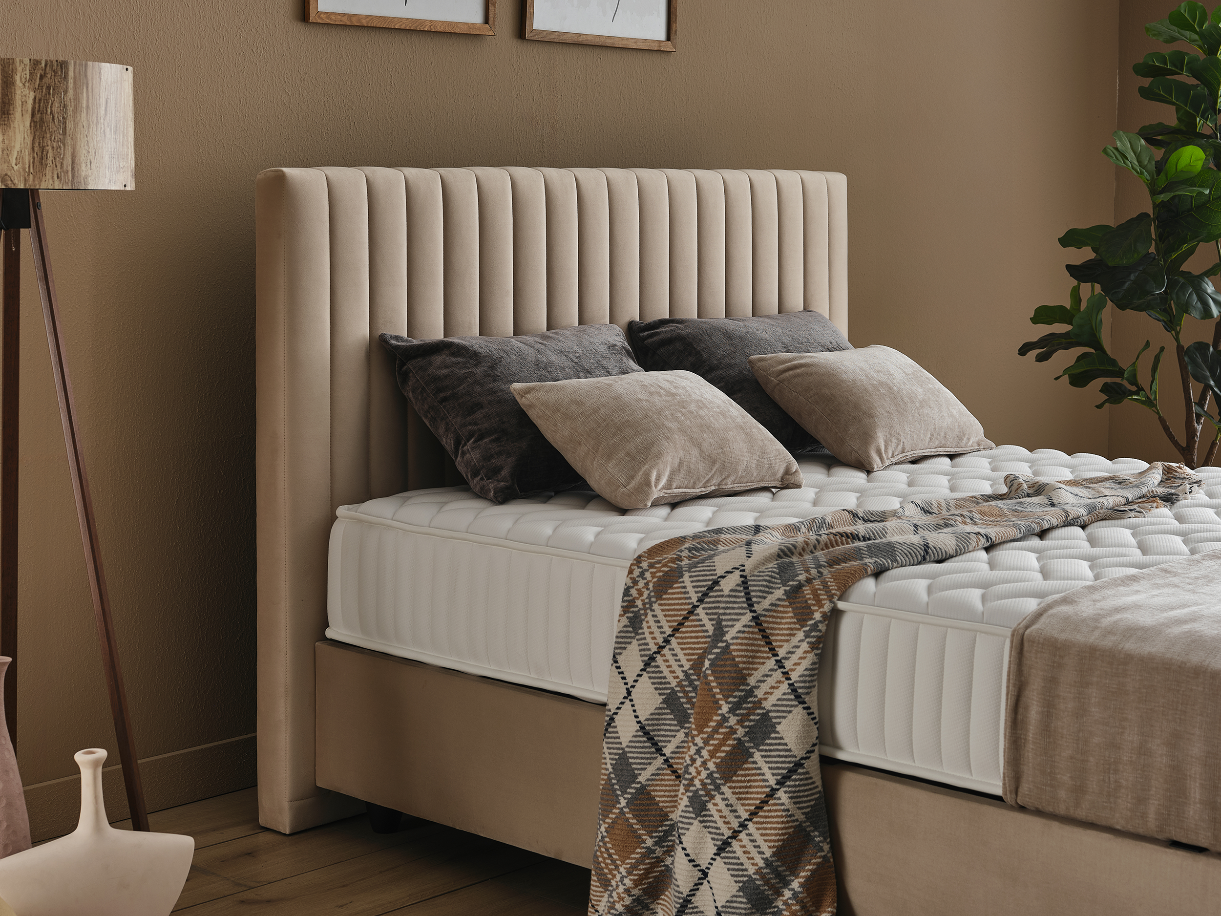 Nebilla Ares ortopedik yatak – OEKO-TEX sertifikalı örme kumaş yüzeyi, konforlu dokusu ve orta sert yapısıyla sağlıklı uyku için ideal